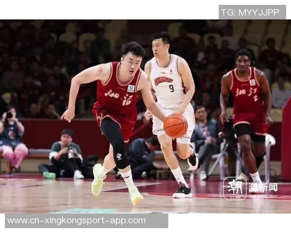 刘泽一表现亮眼尽管罚球不佳依然贡献13分6板4助攻2盖帽助力球队奋战